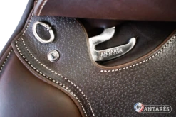 Signature By Antares Jumping Saddle Grain Leather 10 Signature By Antares Jumping Saddle Grain Leather -Waldheusan Shop SIGOBSC GV PIC 202003 05