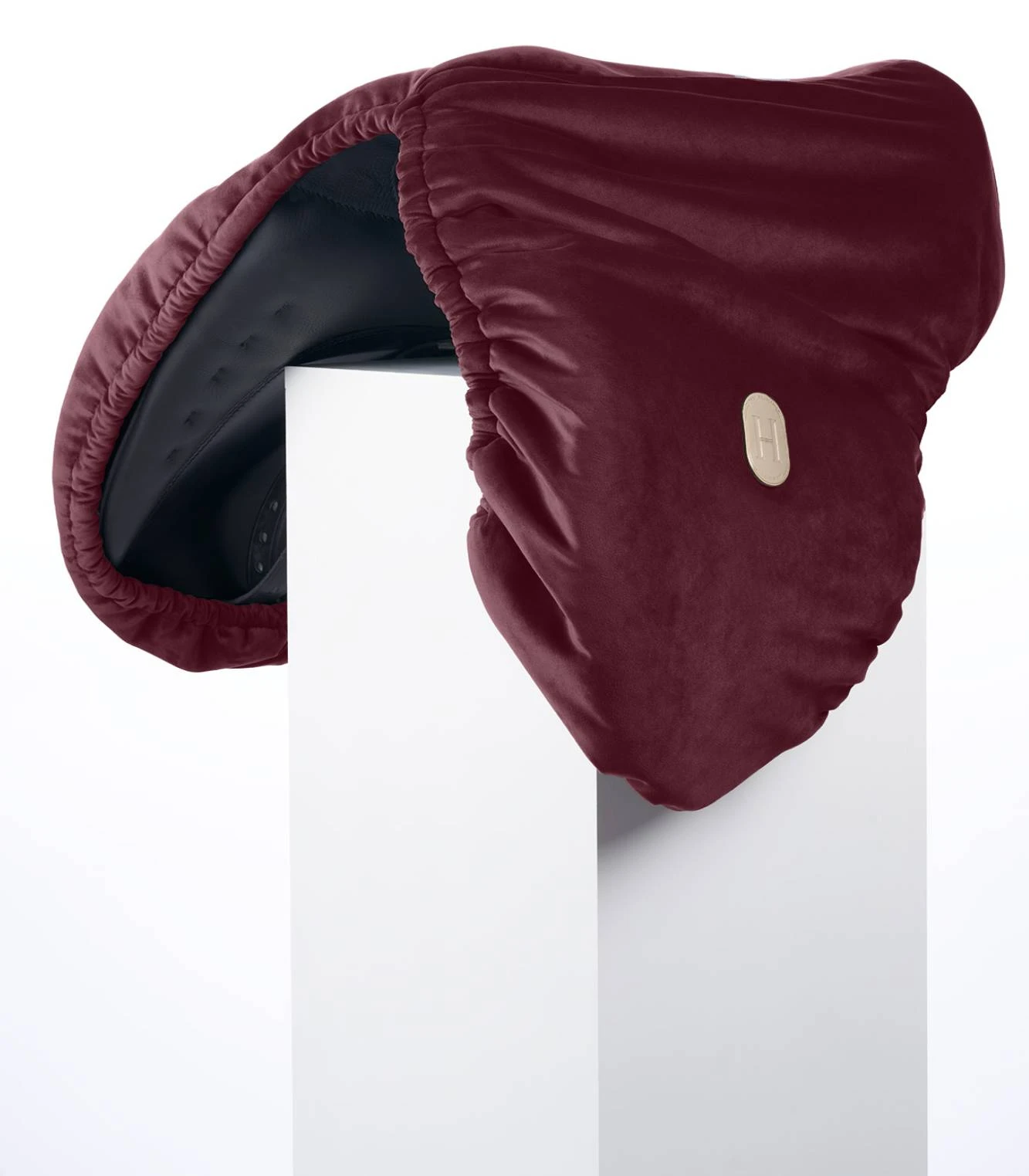 Hansen Equestrian Lush Velvet Saddle Cover 7 Hansen Equestrian Lush Velvet Saddle Cover - Image 5